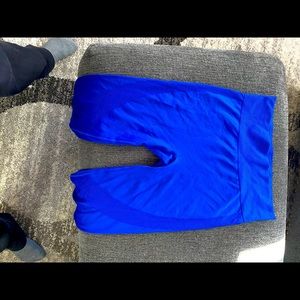 Beautiful blue seamless leggings